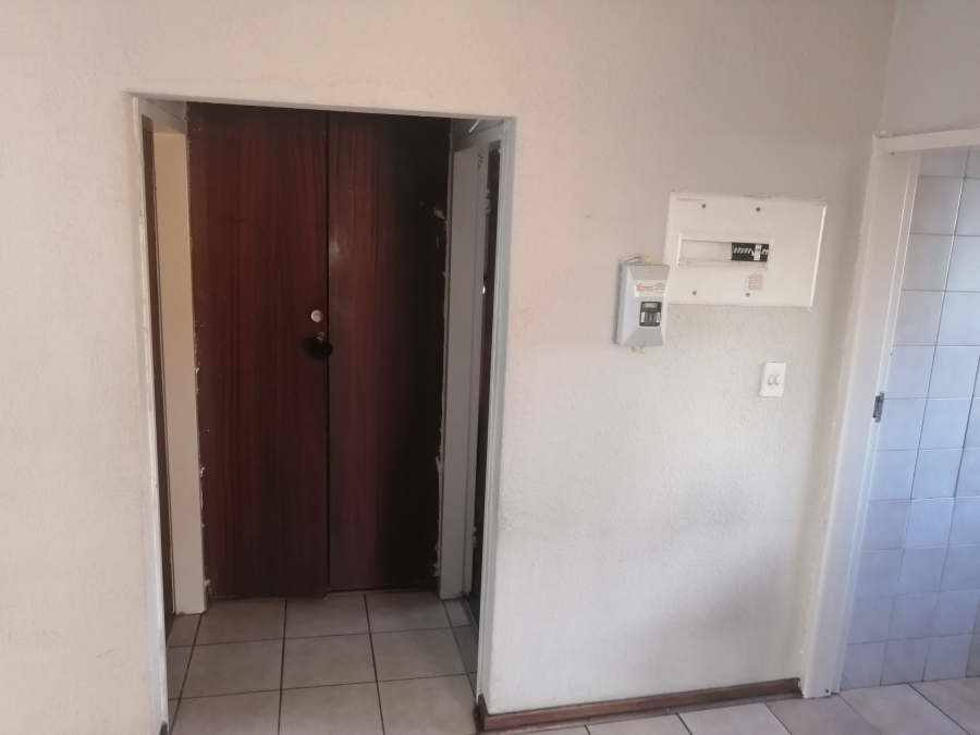 2 Bedroom Property for Sale in Mid Town North West